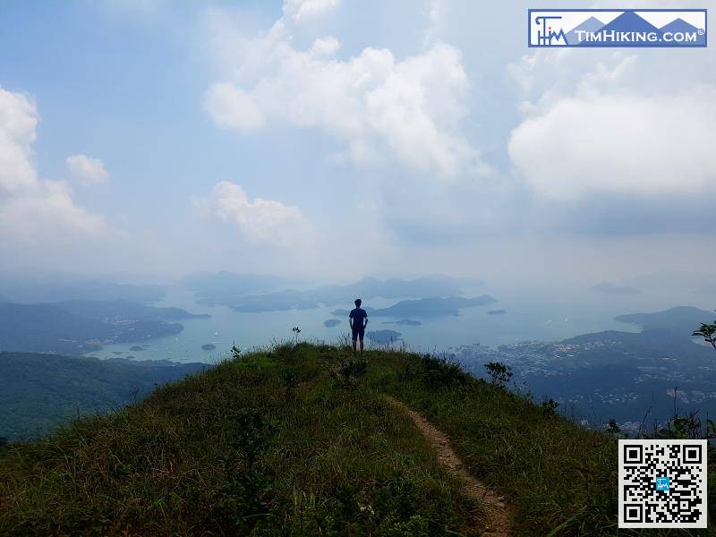 大金鐘山腳，很像千島湖太墩山的靚景。