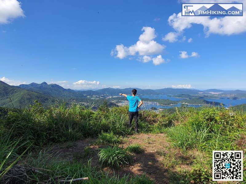 左邊看到的是芙蓉別、水牛山、黃牛山。