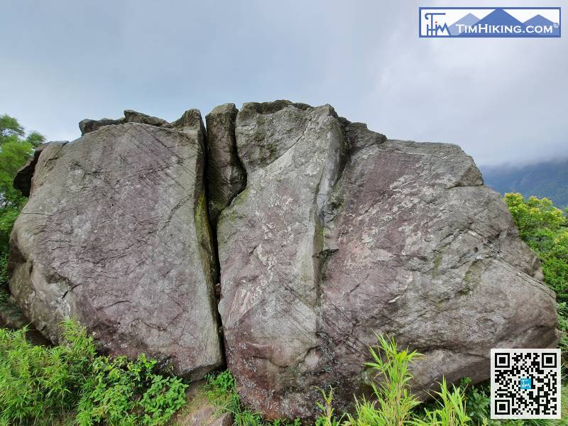 The location of Cheung Yan Rock is also the top of Cheung Yan Shan.