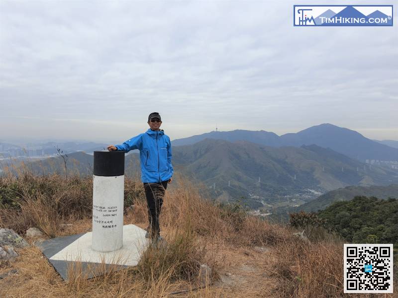 龜頭嶺有標高柱，風景很遼闊。