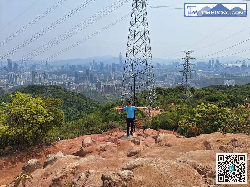 This is the most open scenery spot on the whole route, overlooking most of the city center of Shenzhen.