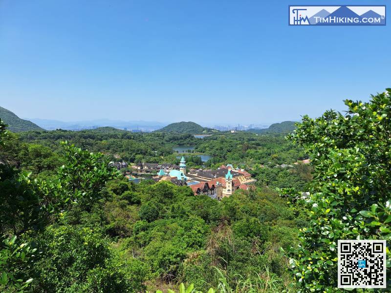 下方是茶溪谷，鯤鵬徑將會穿過園內，